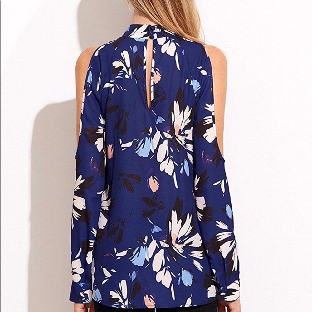 Womenโs Blue Floral Top Chocker & Cold Shoulder - Picture 3 of 5